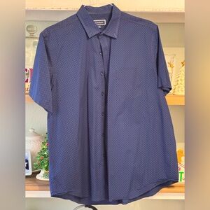 Club Room men’s casual dress shirt.  Size Large.